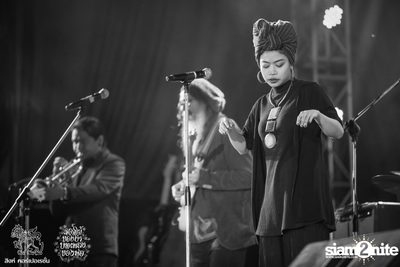 ดอกไม้ของย่า, บทเพลงของพ่อ ที่ ลานสิงห์ปาร์ค เชียงราย วันที่ 3 (อัลบั้มที่ 1) — photo 40