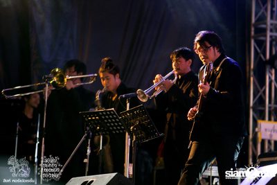 ดอกไม้ของย่า, บทเพลงของพ่อ ที่ ลานสิงห์ปาร์ค เชียงราย วันที่ 3 (อัลบั้มที่ 2) — photo 96