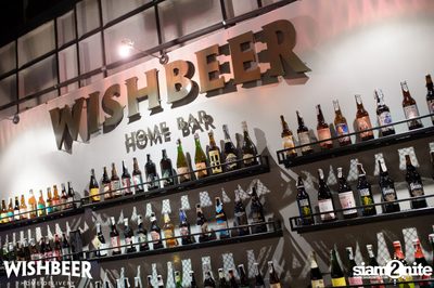 Ayinger & Schneider Weisse ที่ วิชเบียร์ โฮม บาร์ — photo 2
