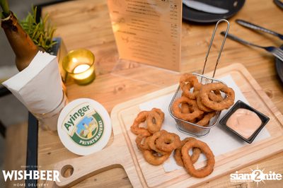 Ayinger & Schneider Weisse ที่ วิชเบียร์ โฮม บาร์ — photo 11