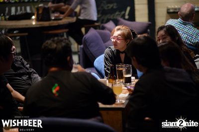 Ayinger & Schneider Weisse ที่ วิชเบียร์ โฮม บาร์ — photo 16