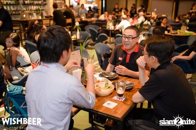 Ayinger & Schneider Weisse ที่ วิชเบียร์ โฮม บาร์ — photo 39
