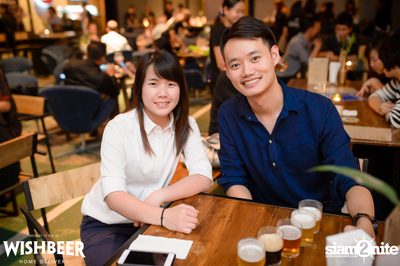 Ayinger & Schneider Weisse ที่ วิชเบียร์ โฮม บาร์ — photo 45