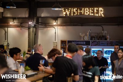 Ayinger & Schneider Weisse ที่ วิชเบียร์ โฮม บาร์ — photo 53