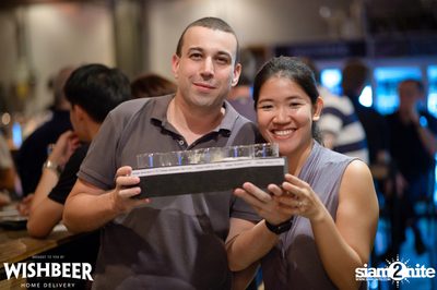 Ayinger & Schneider Weisse ที่ วิชเบียร์ โฮม บาร์ — photo 54