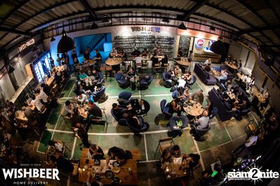 Ayinger & Schneider Weisse ที่ วิชเบียร์ โฮม บาร์ — photo 58