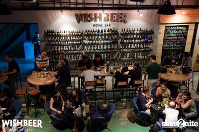 Ayinger & Schneider Weisse ที่ วิชเบียร์ โฮม บาร์ — photo 60