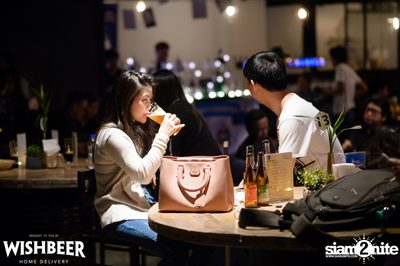 Ayinger & Schneider Weisse ที่ วิชเบียร์ โฮม บาร์ — photo 78