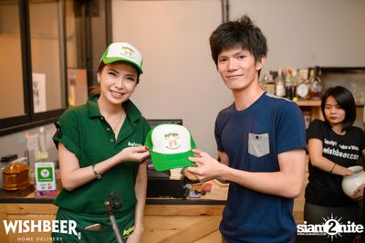 Ayinger & Schneider Weisse ที่ วิชเบียร์ โฮม บาร์ — photo 80