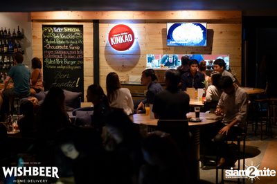 Ayinger & Schneider Weisse ที่ วิชเบียร์ โฮม บาร์ — photo 89