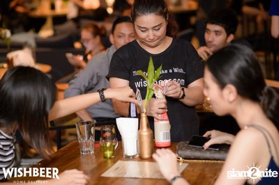 Ayinger & Schneider Weisse ที่ วิชเบียร์ โฮม บาร์ — photo 91