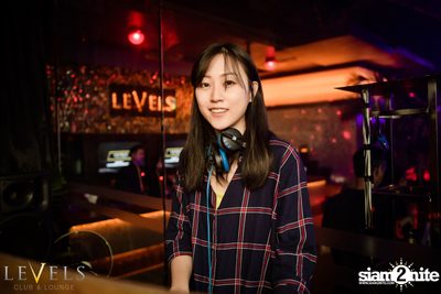 ELLY G ที่ เลเวลส์ — photo 21