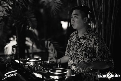 Sunn Presents: Miguel Campbell ที่ ไลฟ์ อาร์ซีเอ — photo 6
