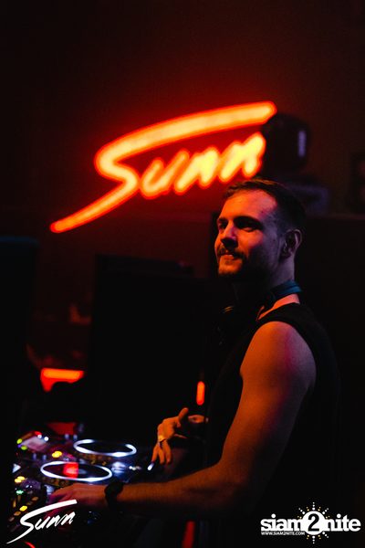 Sunn Presents: Miguel Campbell ที่ ไลฟ์ อาร์ซีเอ — photo 60