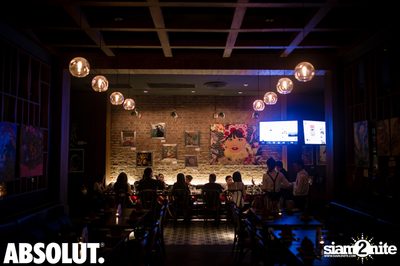  Metro's Crazy Hats Revolution at CHOW Cafe & Bar — photo 28