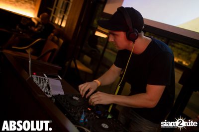  Metro's Crazy Hats Revolution at CHOW Cafe & Bar — photo 101