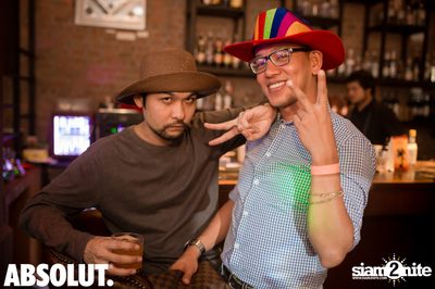  Metro's Crazy Hats Revolution at CHOW Cafe & Bar — photo 103