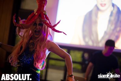  Metro's Crazy Hats Revolution at CHOW Cafe & Bar — photo 125