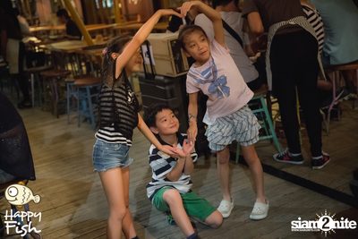 ปาร์ตี้คืนวันเสาร์ที่ร้าน แฮปปี้ ฟิช, เอเชีย ทีค เดอะ ริเวอร์ฟร้อนท์ — photo 37