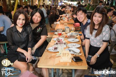 ปาร์ตี้คืนวันเสาร์ที่ร้าน แฮปปี้ ฟิช, เอเชีย ทีค เดอะ ริเวอร์ฟร้อนท์ — photo 64