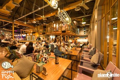 คืนวันศุกร์ ที่ร้าน แฮปปี้ ฟิช, เอเชีย ทีค เดอะ ริเวอร์ฟร้อนท์ — photo 8