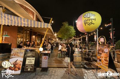 คืนวันศุกร์ ที่ร้าน แฮปปี้ ฟิช, เอเชีย ทีค เดอะ ริเวอร์ฟร้อนท์ — photo 10
