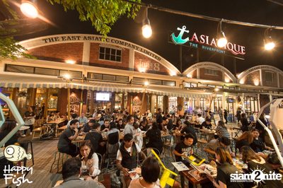คืนวันศุกร์ ที่ร้าน แฮปปี้ ฟิช, เอเชีย ทีค เดอะ ริเวอร์ฟร้อนท์ — photo 13
