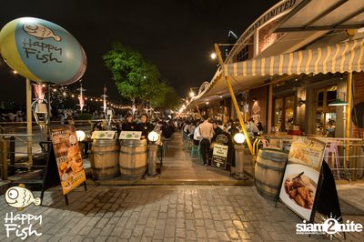 คืนวันศุกร์ ที่ร้าน แฮปปี้ ฟิช, เอเชีย ทีค เดอะ ริเวอร์ฟร้อนท์ — photo 14