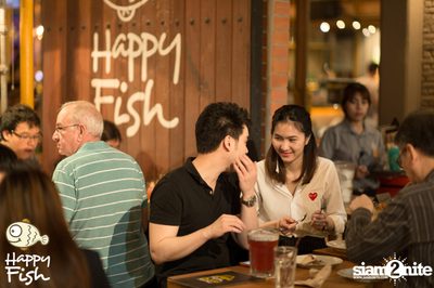 คืนวันศุกร์ ที่ร้าน แฮปปี้ ฟิช, เอเชีย ทีค เดอะ ริเวอร์ฟร้อนท์ — photo 31