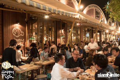 คืนวันศุกร์ ที่ร้าน แฮปปี้ ฟิช, เอเชีย ทีค เดอะ ริเวอร์ฟร้อนท์ — photo 32