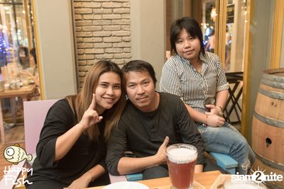คืนวันศุกร์ ที่ร้าน แฮปปี้ ฟิช, เอเชีย ทีค เดอะ ริเวอร์ฟร้อนท์ — photo 35