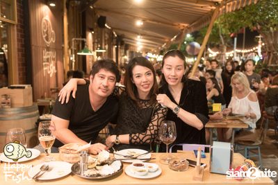 คืนวันศุกร์ ที่ร้าน แฮปปี้ ฟิช, เอเชีย ทีค เดอะ ริเวอร์ฟร้อนท์ — photo 41