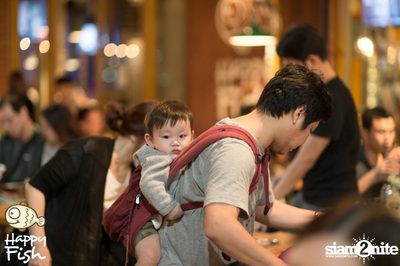 คืนวันศุกร์ ที่ร้าน แฮปปี้ ฟิช, เอเชีย ทีค เดอะ ริเวอร์ฟร้อนท์ — photo 43