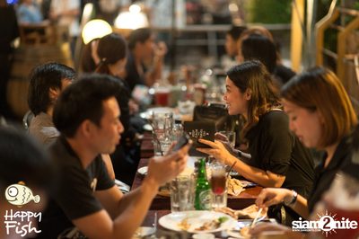 คืนวันศุกร์ ที่ร้าน แฮปปี้ ฟิช, เอเชีย ทีค เดอะ ริเวอร์ฟร้อนท์ — photo 46