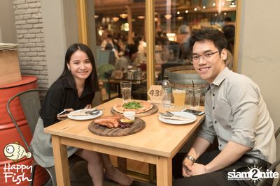 คืนวันศุกร์ ที่ร้าน แฮปปี้ ฟิช, เอเชีย ทีค เดอะ ริเวอร์ฟร้อนท์ — photo 52