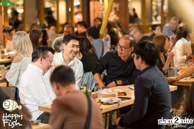 คืนวันศุกร์ ที่ร้าน แฮปปี้ ฟิช, เอเชีย ทีค เดอะ ริเวอร์ฟร้อนท์ — photo 54