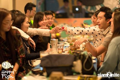 คืนวันศุกร์ ที่ร้าน แฮปปี้ ฟิช, เอเชีย ทีค เดอะ ริเวอร์ฟร้อนท์ — photo 58