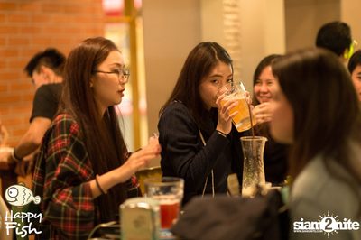 คืนวันศุกร์ ที่ร้าน แฮปปี้ ฟิช, เอเชีย ทีค เดอะ ริเวอร์ฟร้อนท์ — photo 59