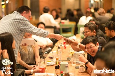 คืนวันศุกร์ ที่ร้าน แฮปปี้ ฟิช, เอเชีย ทีค เดอะ ริเวอร์ฟร้อนท์ — photo 67