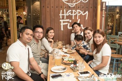 คืนวันศุกร์ ที่ร้าน แฮปปี้ ฟิช, เอเชีย ทีค เดอะ ริเวอร์ฟร้อนท์ — photo 68