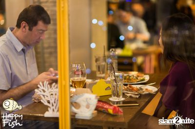 คืนวันศุกร์ ที่ร้าน แฮปปี้ ฟิช, เอเชีย ทีค เดอะ ริเวอร์ฟร้อนท์ — photo 79
