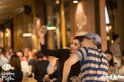 คืนวันศุกร์ ที่ร้าน แฮปปี้ ฟิช, เอเชีย ทีค เดอะ ริเวอร์ฟร้อนท์ — photo 81