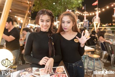 คืนวันศุกร์ ที่ร้าน แฮปปี้ ฟิช, เอเชีย ทีค เดอะ ริเวอร์ฟร้อนท์ — photo 94
