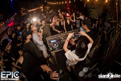 EPIC Entertainment นำเสนอ Trinity III ที่ ไลฟ์ อาร์ซีเอ — photo 1