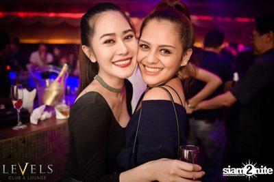 Ladies Night ที่ร้าน เลเวล, สุขุมวิท 11 — photo 1