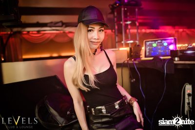 Ladies Night ที่ร้าน เลเวล, สุขุมวิท 11 — photo 25