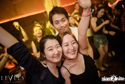 Ladies Night ที่ร้าน เลเวล, สุขุมวิท 11 — photo 62
