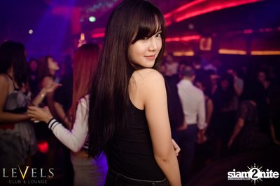 DJ UNIC ที่ เลเวลส์ — photo 8