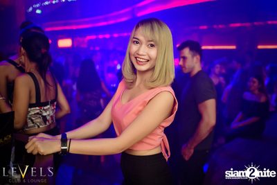 DJ UNIC ที่ เลเวลส์ — photo 10