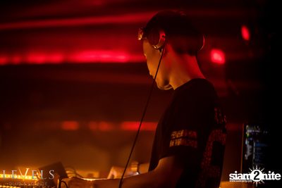DJ UNIC ที่ เลเวลส์ — photo 52